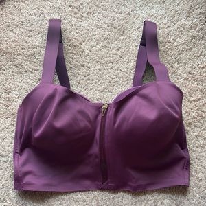 ***SOLD*** Brand New… Victoria’s Secret zip up bra